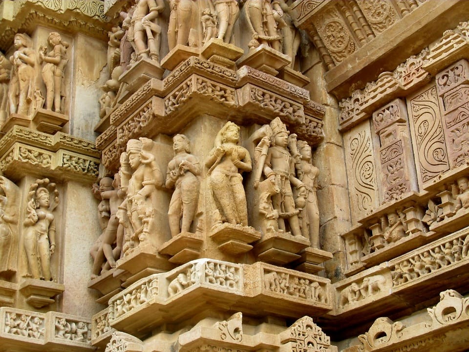 Varanasi Khajuraho Tour